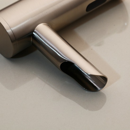 Uitloop geborstelde waterval sensorkraan